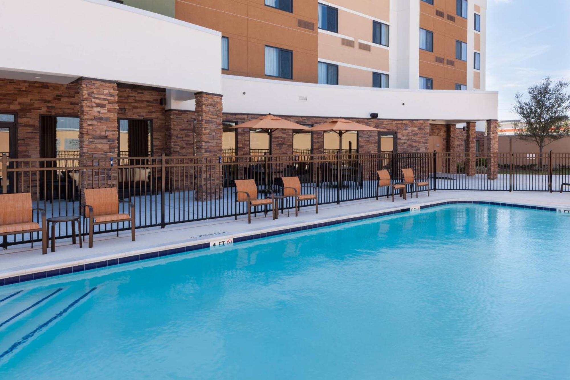 Готель Courtyard By Marriott Houston North/Shenandoah Зе-Вудлендс Екстер'єр фото
